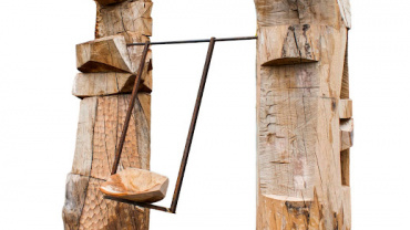 Swing. Functional sculpture. Wood, iron. 300X300X75 cm. 2020