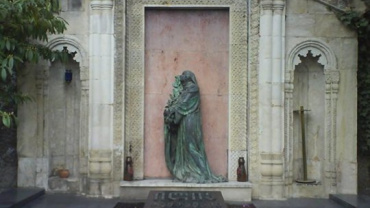 “Mourning Georgia.” Burial statue for the grave of Ilia Chavchavadze, 1913