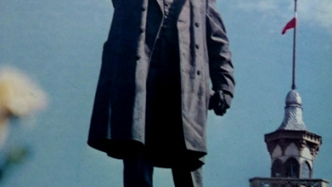 Lenin statue in Tbilisi demolished with the collapse of the Soviet Union ინ 1991. Bronze. 1956