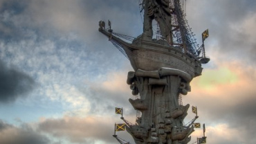 Monument to Peter I. Bronze, copper, stainless steel. 98 m. Moscow, 1997.